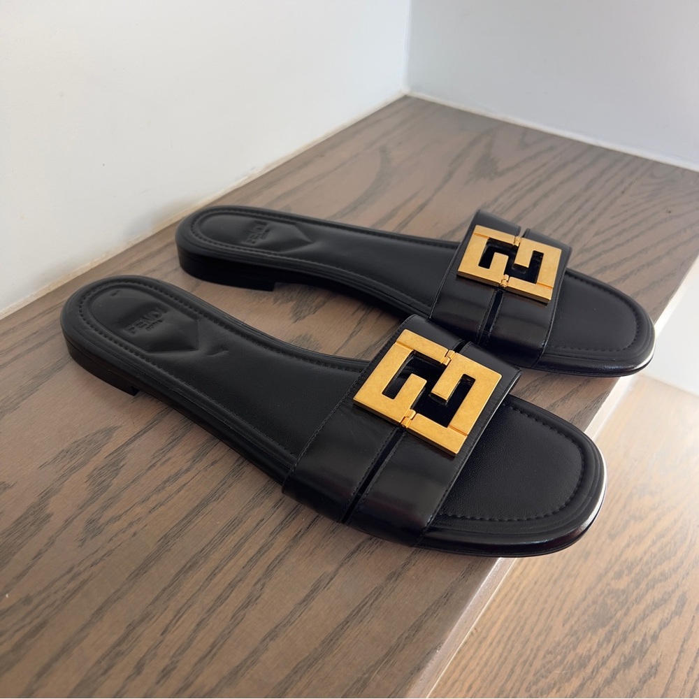 NWOB Fendi FFold Leather Flat Sandals in Black - Picture 3 of 6
